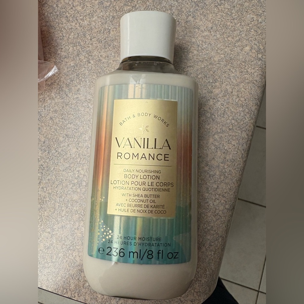 Bath and Body Works Vanilla Romance Body Lotion NEW